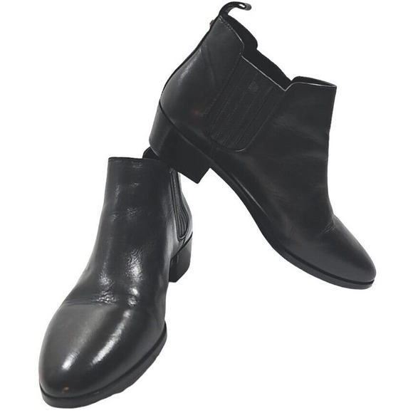Michael Kors ~Woman Size 6.5~ Black Leather Booties Pull-On. - Picture 3 of 12